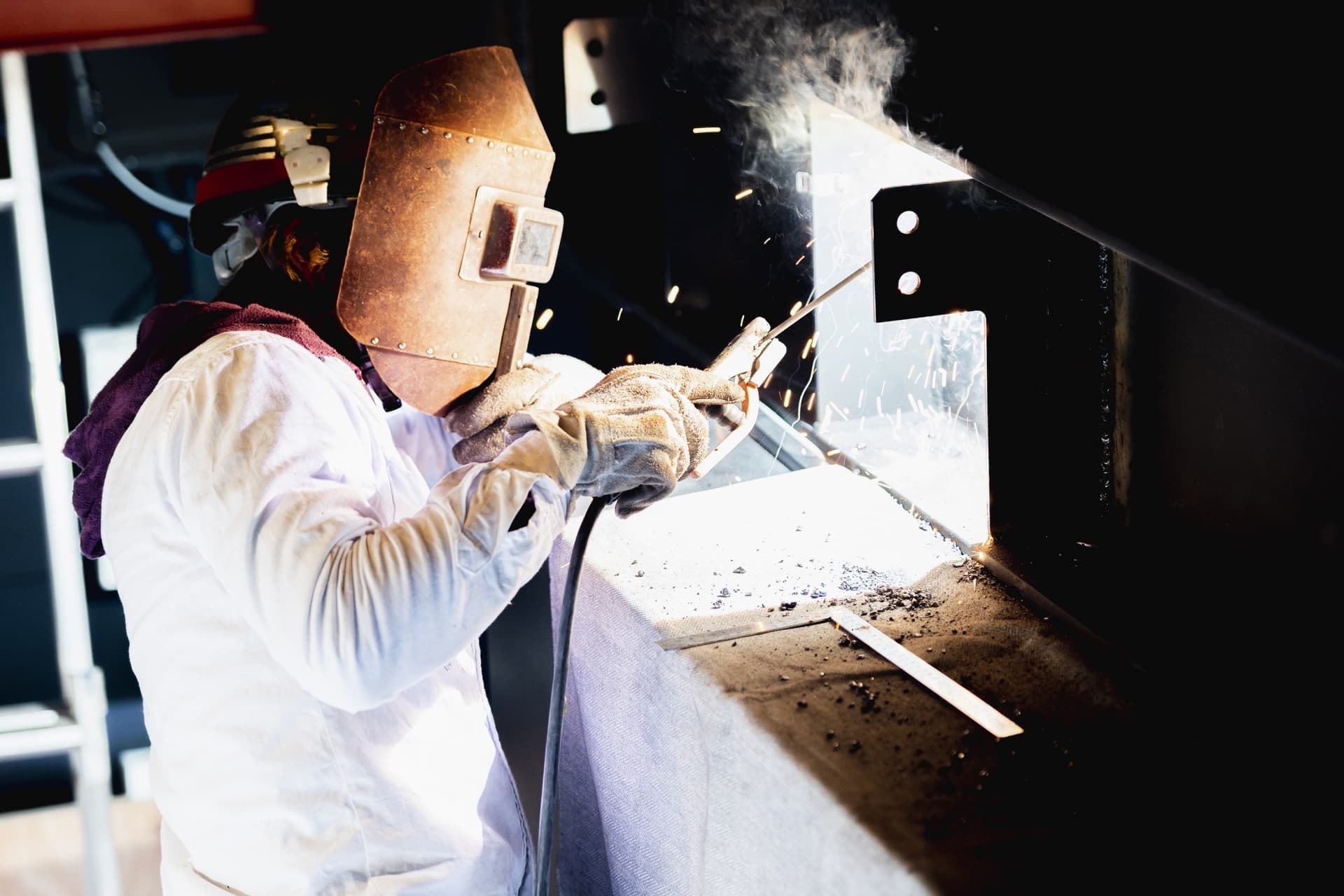 溶接作業中の写真